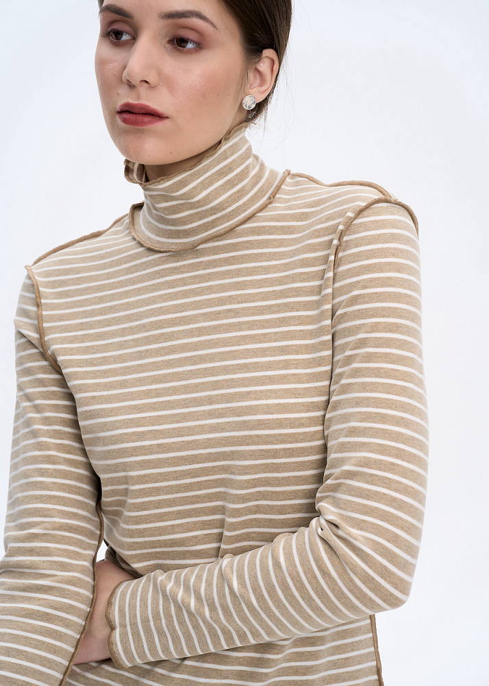 z42925 Джемпер женский