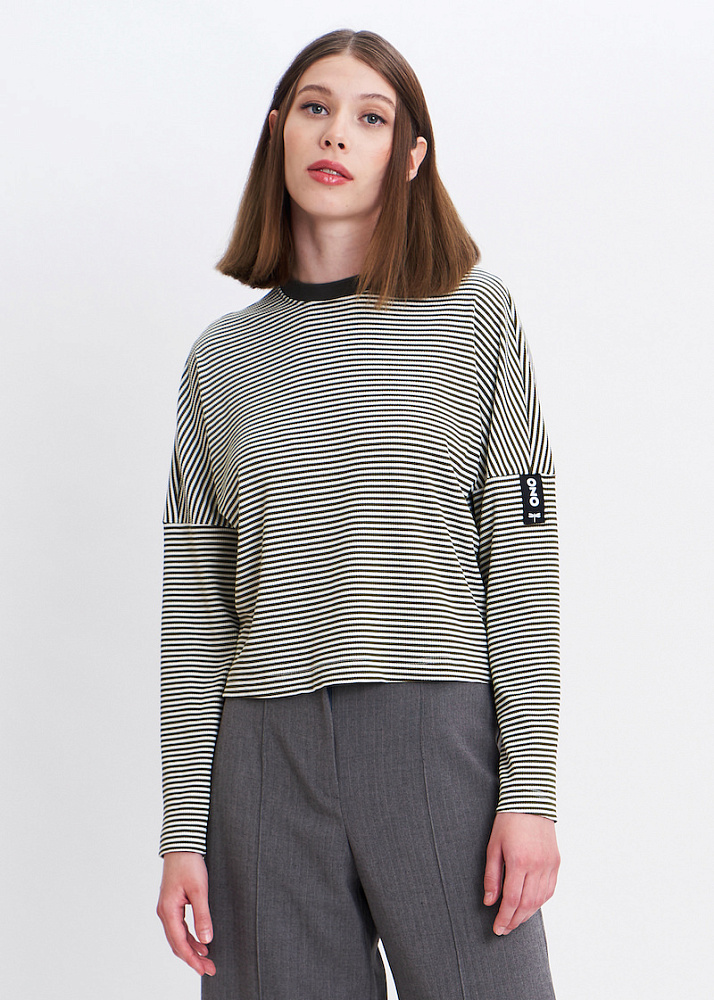 z22978 Джемпер женский