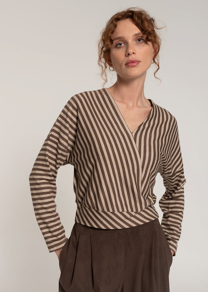 242960 Джемпер женский