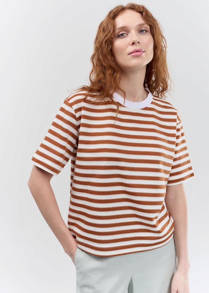 251162 Футболка женская