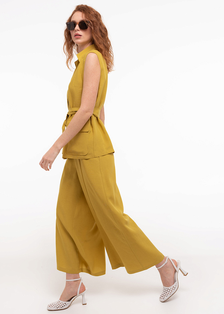 241653 Жилет женский