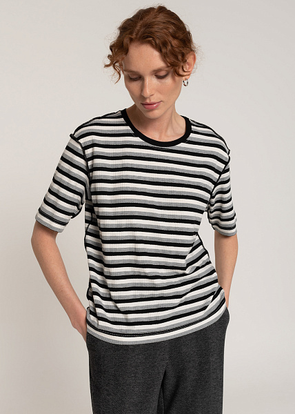 242156 Футболка женская