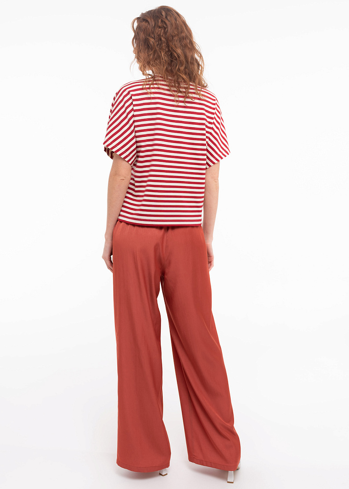 241194 Футболка женская