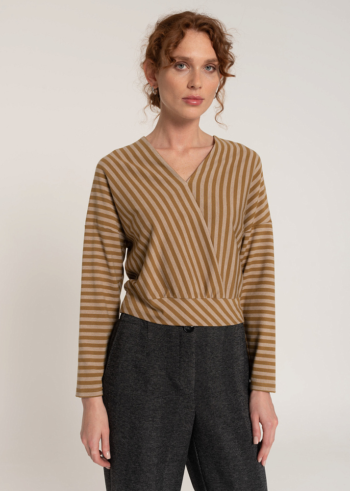 242961 Джемпер женский