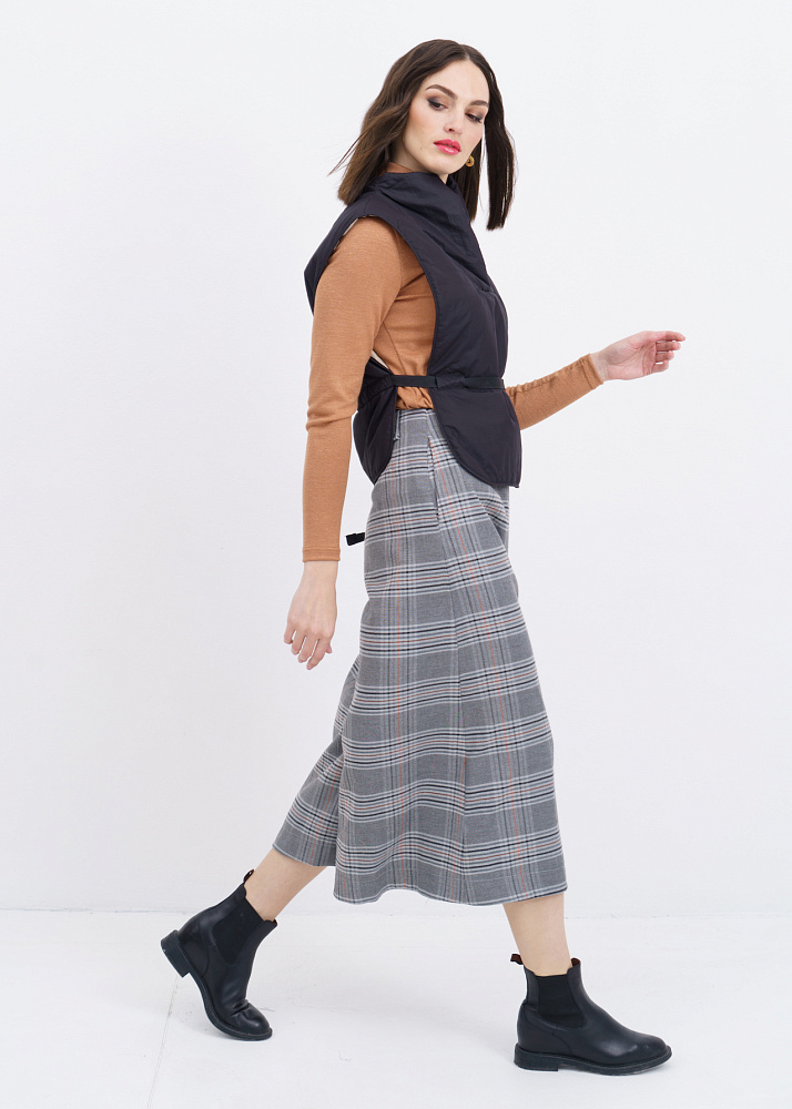 z12605 Жилет женский