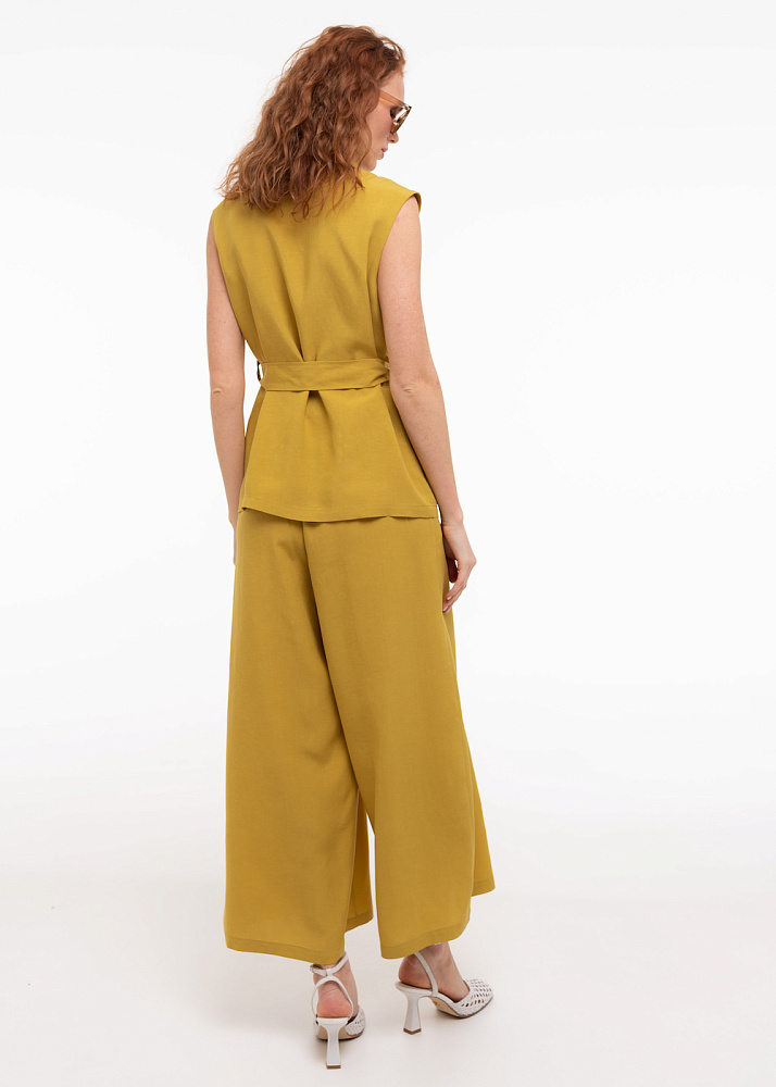 241653 Жилет женский